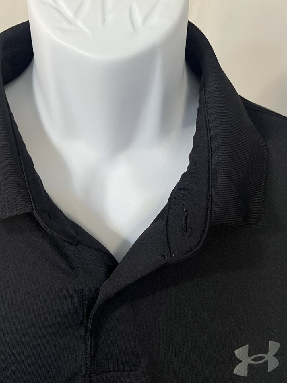 🏌️ Under Armour Men’s Solid Jet Black Black Golf Polo Shirt XLT EUC ⛳